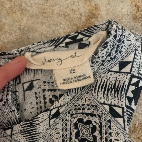 UO “staring at” open shoulder top XSQ - Picture 4 of 4